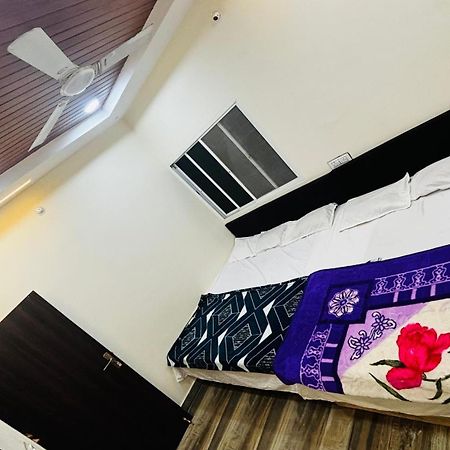 Hotel Shreenidhi Comfort Stay Ujjain Εξωτερικό φωτογραφία